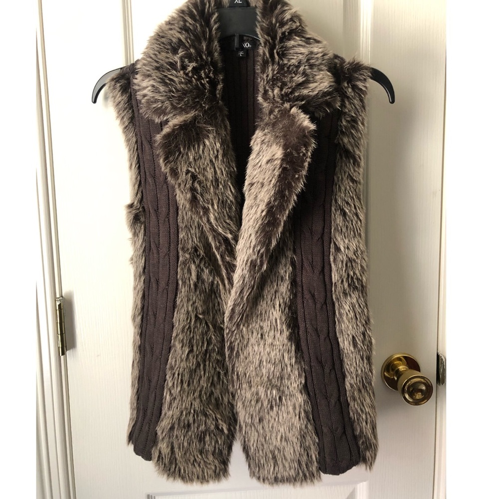 4/$10 Faux Fur Cable Knit Brown Vest w/ belt-XOXO